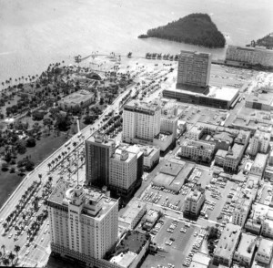 downtown-miami-1965-with-brickell-key